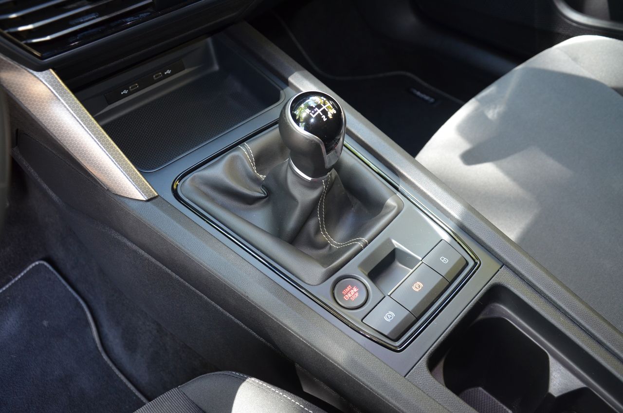 Seat Leon SPORTSTOURER  REFERENCE GO 2.0 TDI 115CV MY6 E6 .. SÚPER PRECIO  - Foto 7