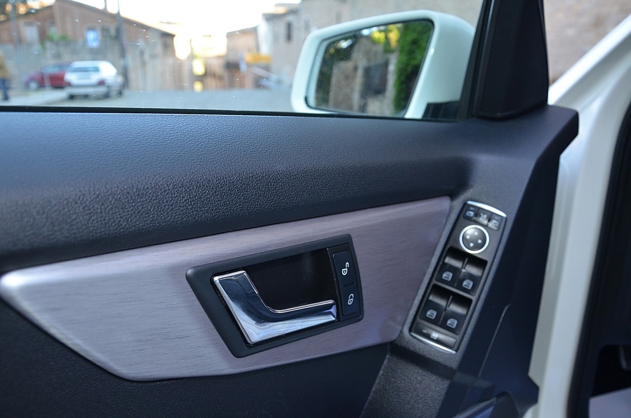 Mercedes Clase GLK 220CDI 4MATIC AUT/ BLUE EFFICIENCY 170CV EDITIÓN SPORT - Foto 3