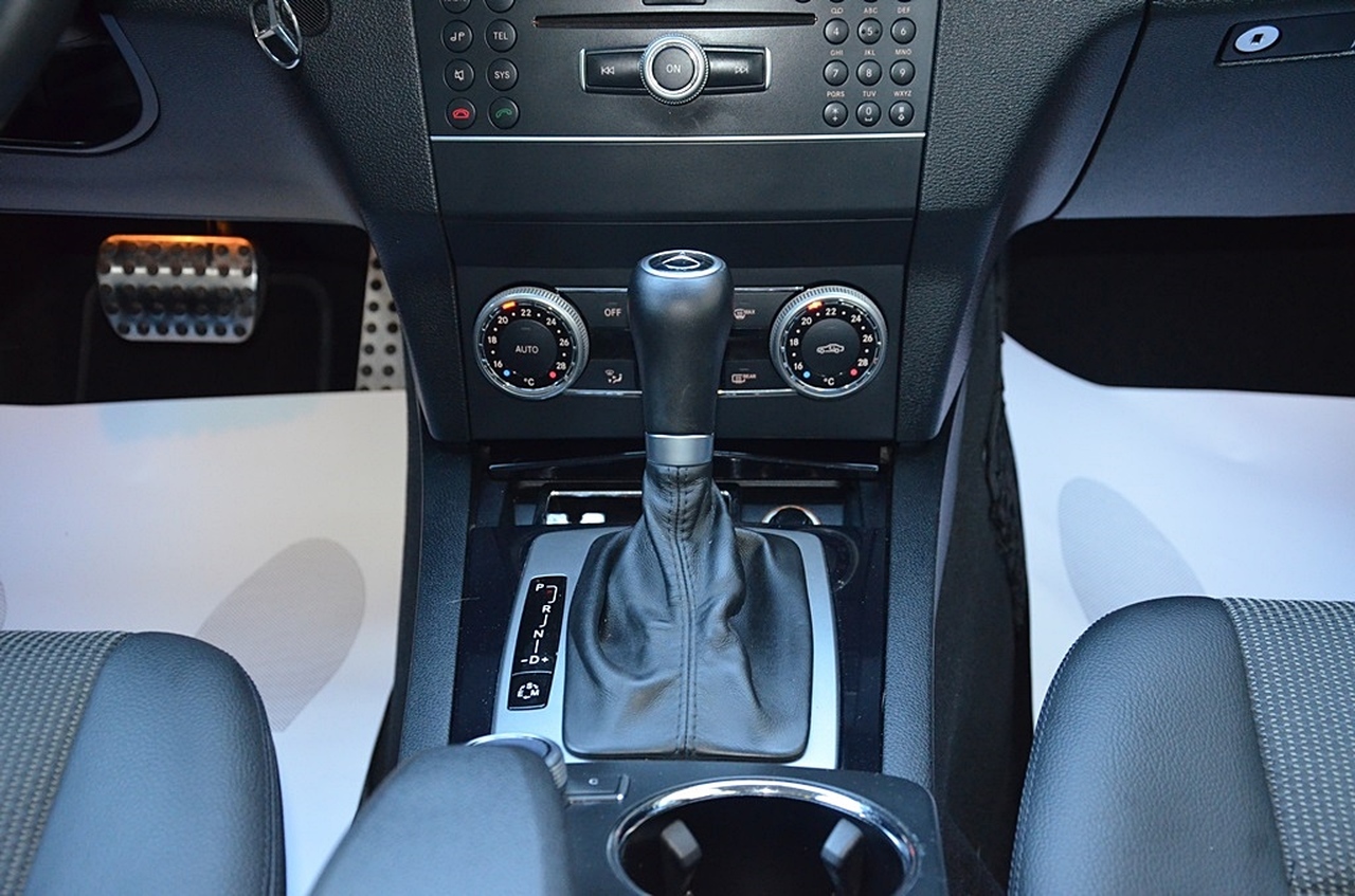 Mercedes Clase GLK 220CDI 4MATIC AUT/ BLUE EFFICIENCY 170CV EDITIÓN SPORT - Foto 27