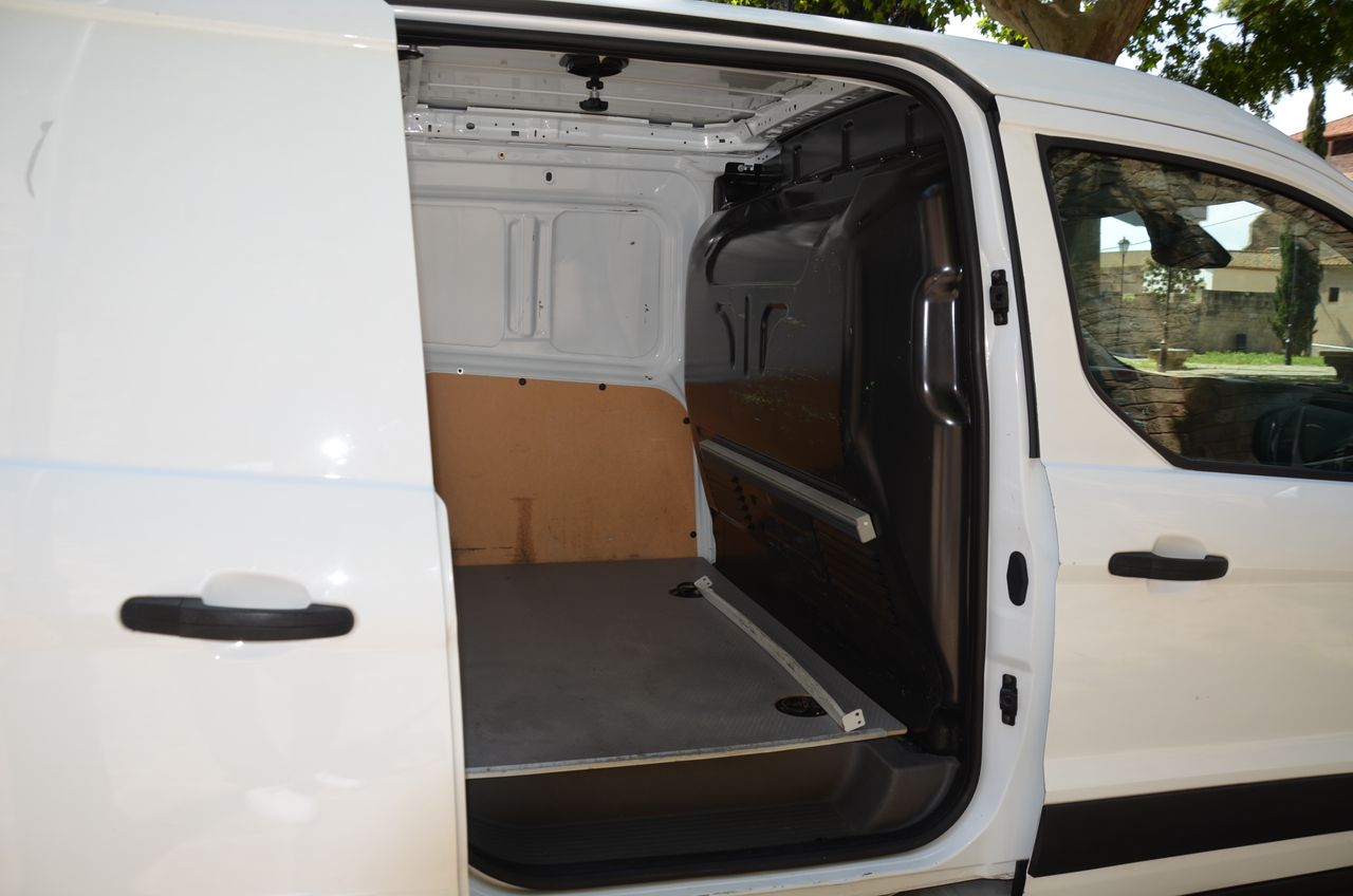 Ford Transit Connect FURGÓN 240 L2 TREND 1,5 ECOBLUE 100CV EXTRALARGA  - Foto 14
