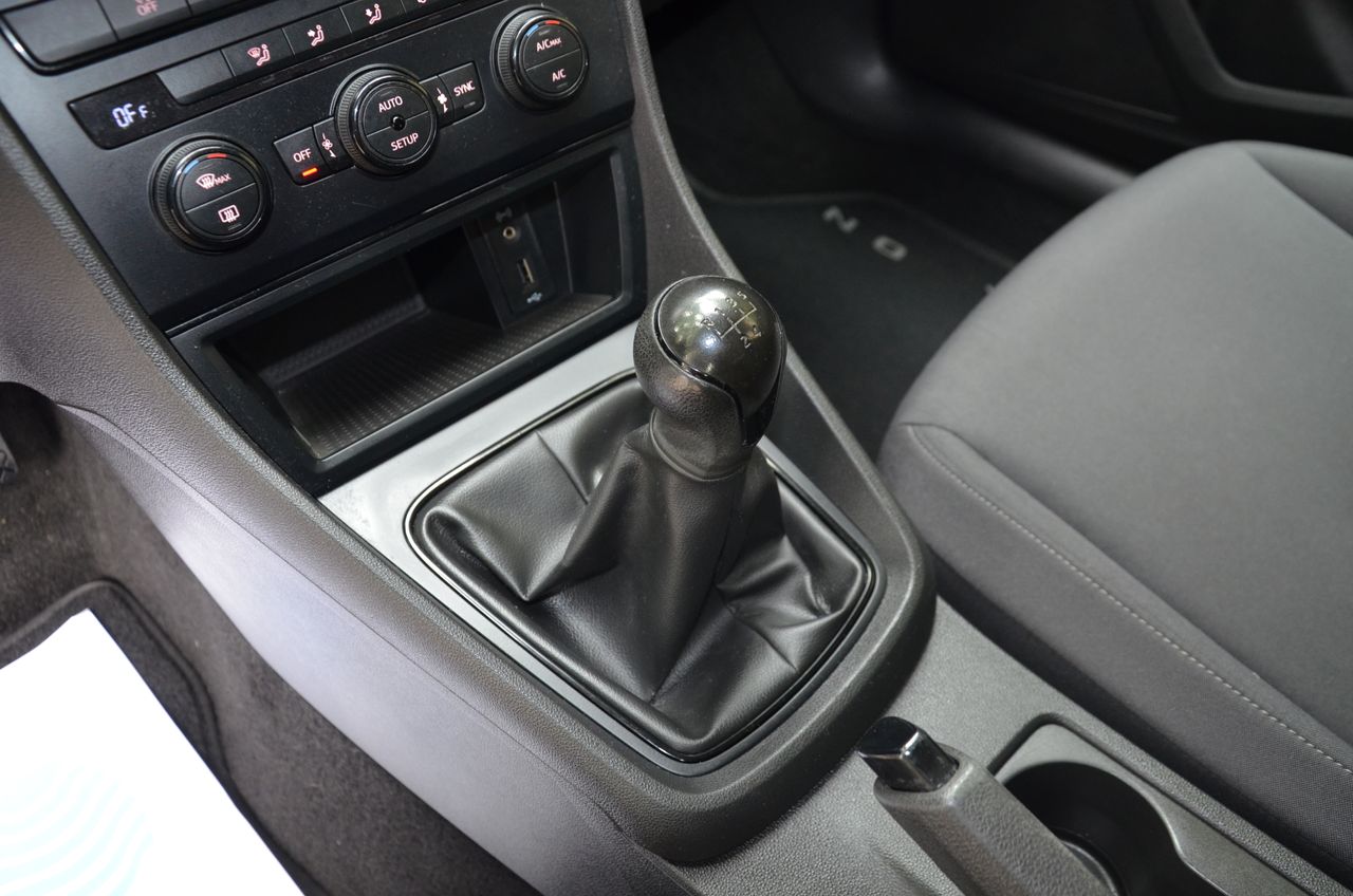 Seat Leon ST REFERENCE EDITION  1.6 TDI 115CV OPORTUNIDAD // - Foto 8