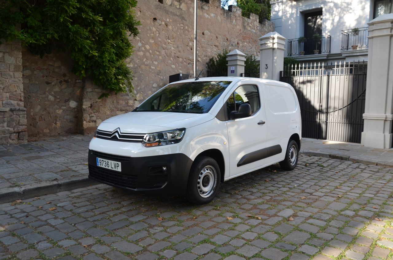 Citroën Berlingo BLUEHDI 75CV FURGÓN  ( ESTANTERÍAS MUEBLE DE TRABAJO SORTÍMO ) BOMBÍNES CERRAJERÍA EN PUERTAS  - Foto 16