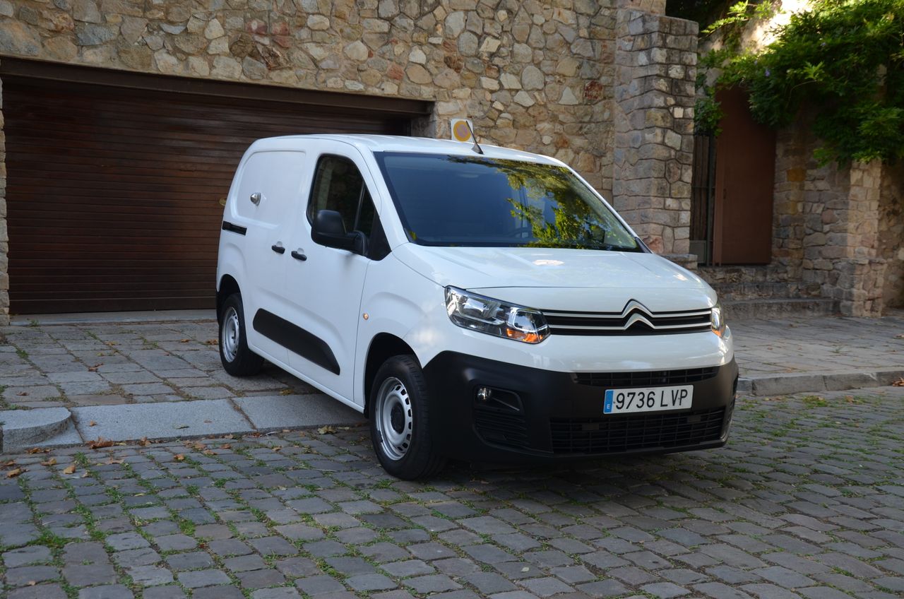 Citroën Berlingo BLUEHDI 75CV FURGÓN  ( ESTANTERÍAS MUEBLE DE TRABAJO SORTÍMO ) BOMBÍNES CERRAJERÍA EN PUERTAS  - Foto 33