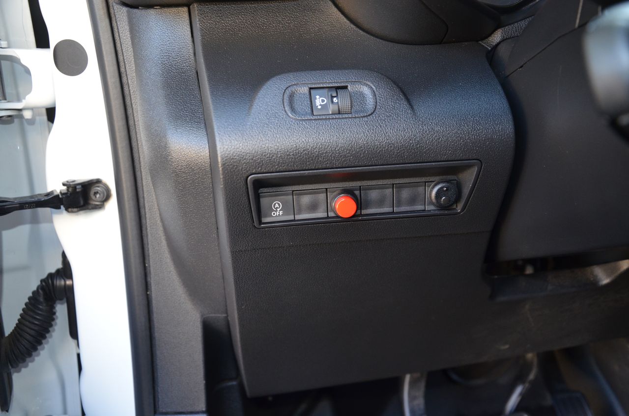 Citroën Berlingo BLUEHDI 75CV FURGÓN  ( ESTANTERÍAS MUEBLE DE TRABAJO SORTÍMO ) BOMBÍNES CERRAJERÍA EN PUERTAS  - Foto 5