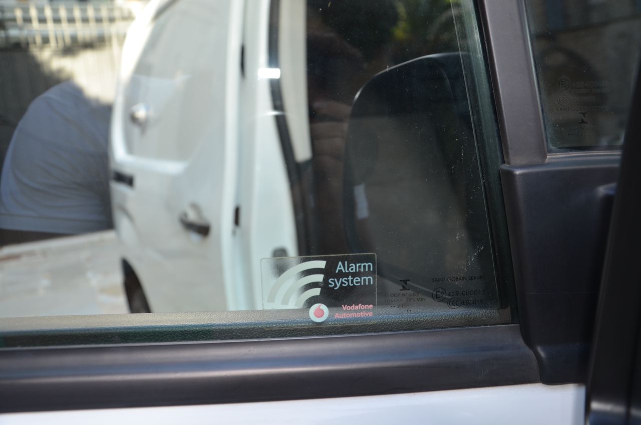 Citroën Berlingo BLUEHDI 75CV FURGÓN  ( ESTANTERÍAS MUEBLE DE TRABAJO SORTÍMO ) BOMBÍNES CERRAJERÍA EN PUERTAS  - Foto 22