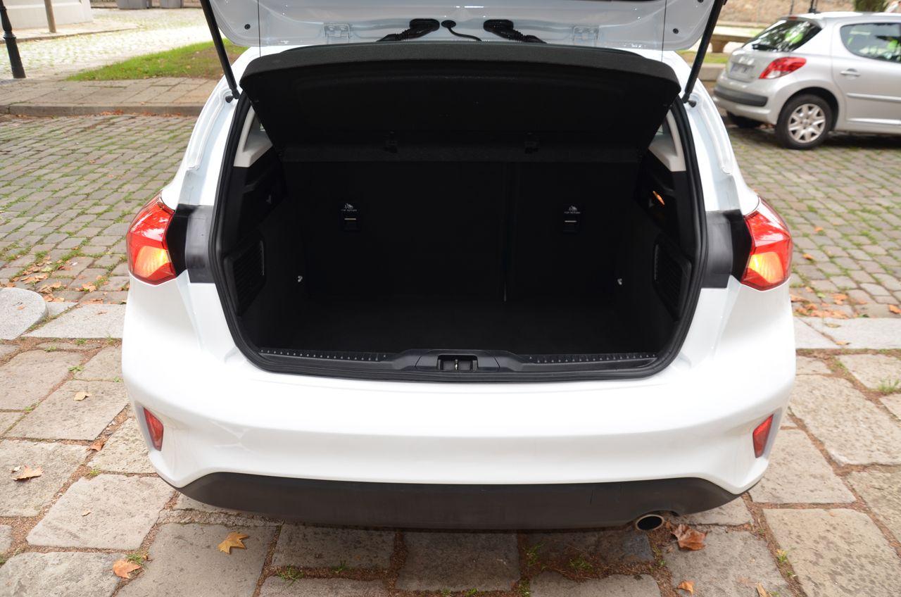 Ford Focus 1.5 ECOBLUE 120CV TREND + PLUS  / PANTALLA TÁCTIL MULTIMEDIA  - Foto 12