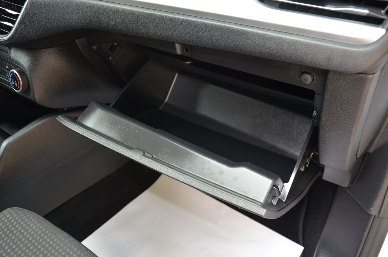 Ford Focus 1.5 ECOBLUE 120CV TREND + PLUS  / PANTALLA TÁCTIL MULTIMEDIA  - Foto 9