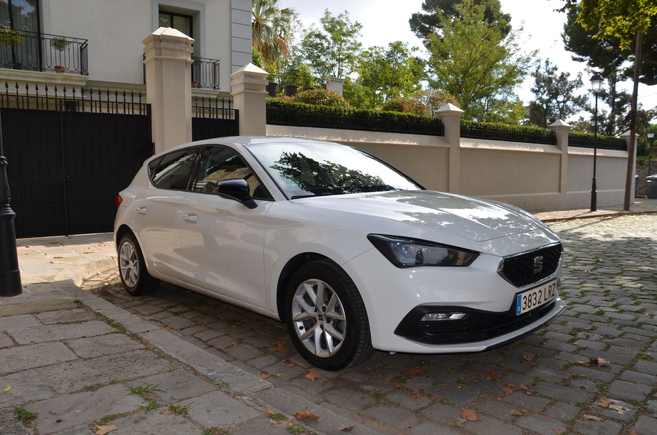 Seat Leon STYLE GO 2.0 TDI 115CV MT6 SISTEMA DE NAVEGACIÓN HIGH  - Foto 29