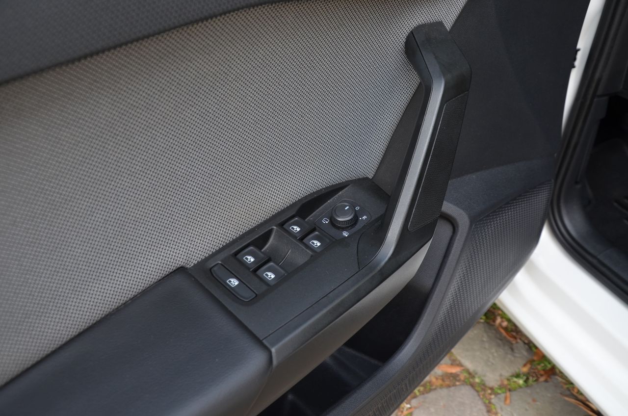 Seat Leon STYLE GO 2.0 TDI 115CV MT6 SISTEMA DE NAVEGACIÓN HIGH  - Foto 19