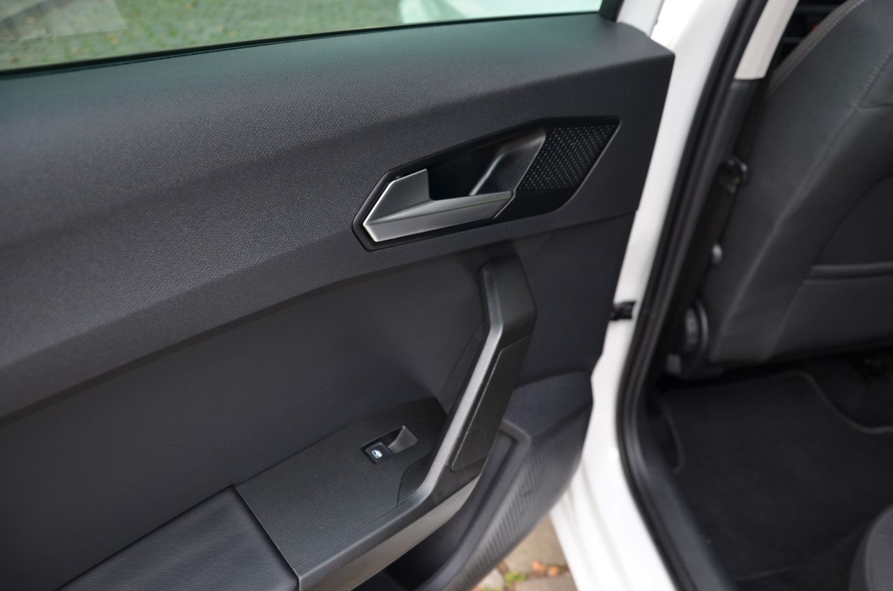 Seat Leon STYLE GO 2.0 TDI 115CV MT6 SISTEMA DE NAVEGACIÓN HIGH  - Foto 13