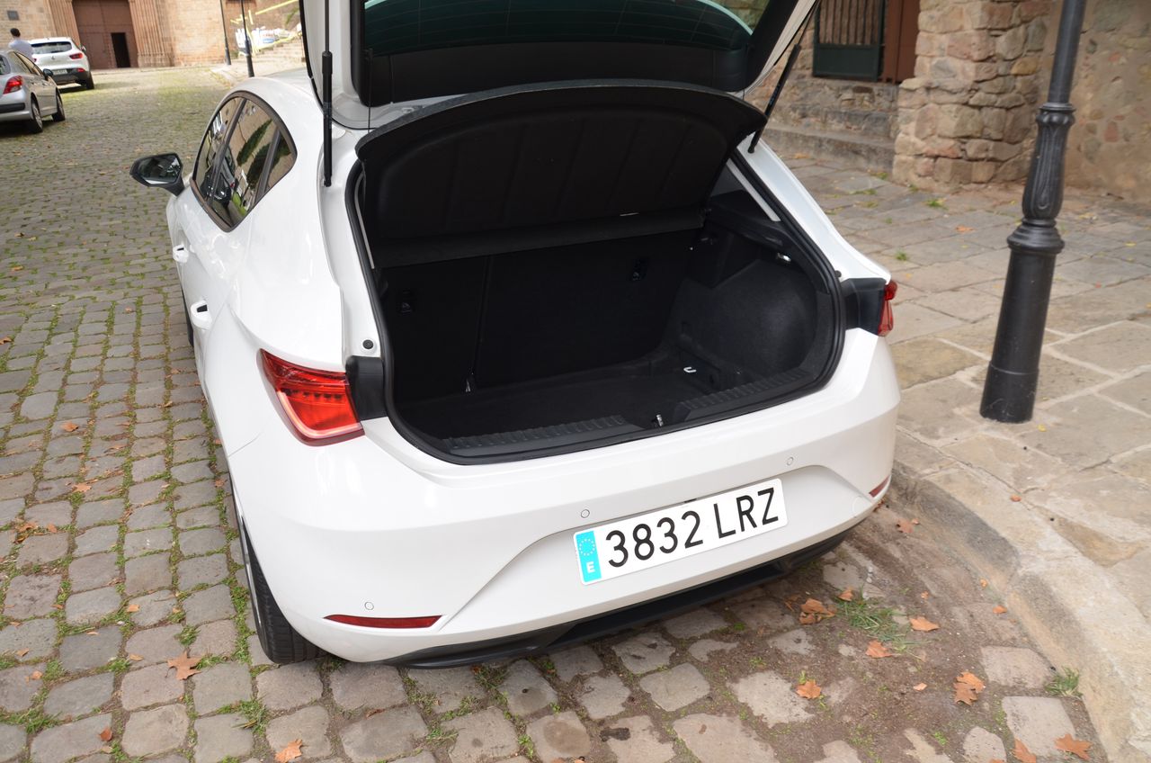 Seat Leon STYLE GO 2.0 TDI 115CV MT6 SISTEMA DE NAVEGACIÓN HIGH  - Foto 38