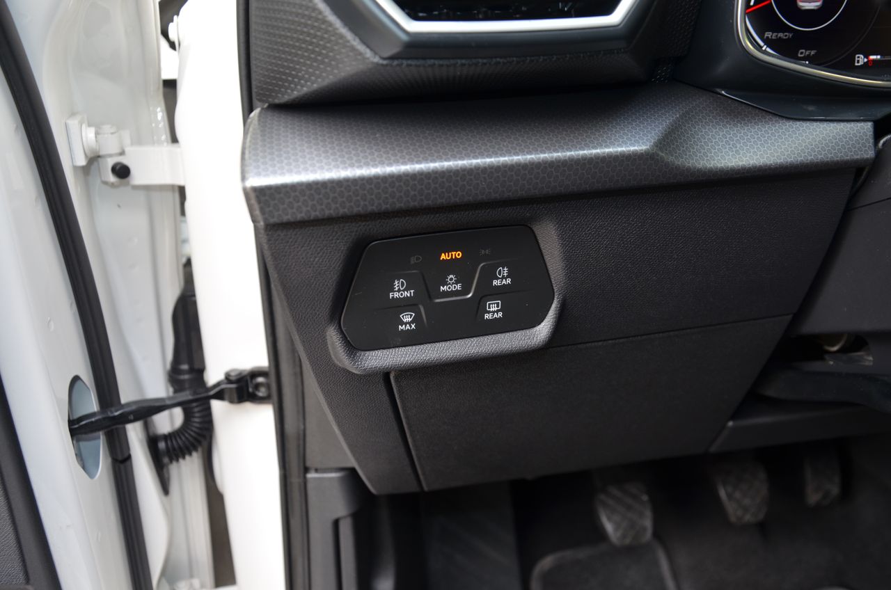 Seat Leon STYLE GO 2.0 TDI 115CV MT6 SISTEMA DE NAVEGACIÓN HIGH  - Foto 8