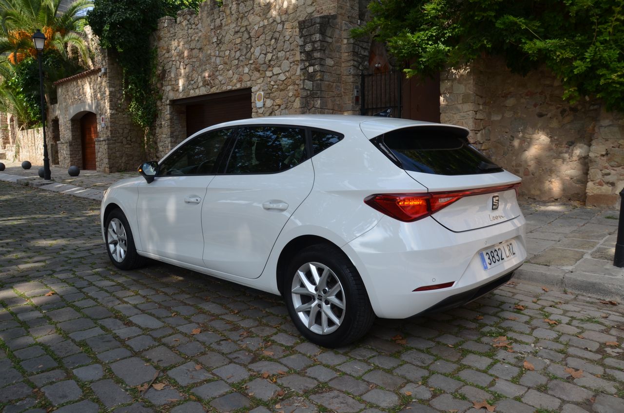 Seat Leon STYLE GO 2.0 TDI 115CV MT6 SISTEMA DE NAVEGACIÓN HIGH  - Foto 23