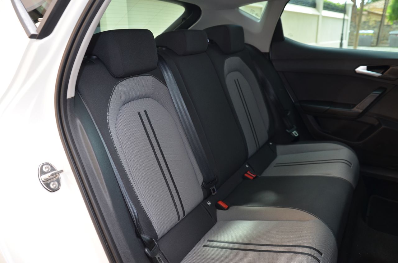 Seat Leon STYLE GO 2.0 TDI 115CV MT6 SISTEMA DE NAVEGACIÓN HIGH  - Foto 41