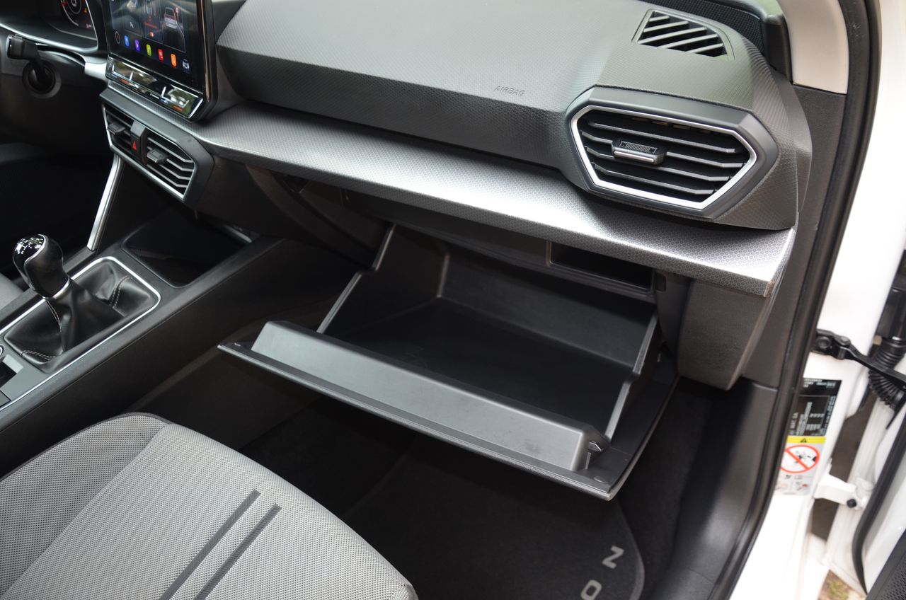 Seat Leon STYLE GO 2.0 TDI 115CV MT6 SISTEMA DE NAVEGACIÓN HIGH  - Foto 48