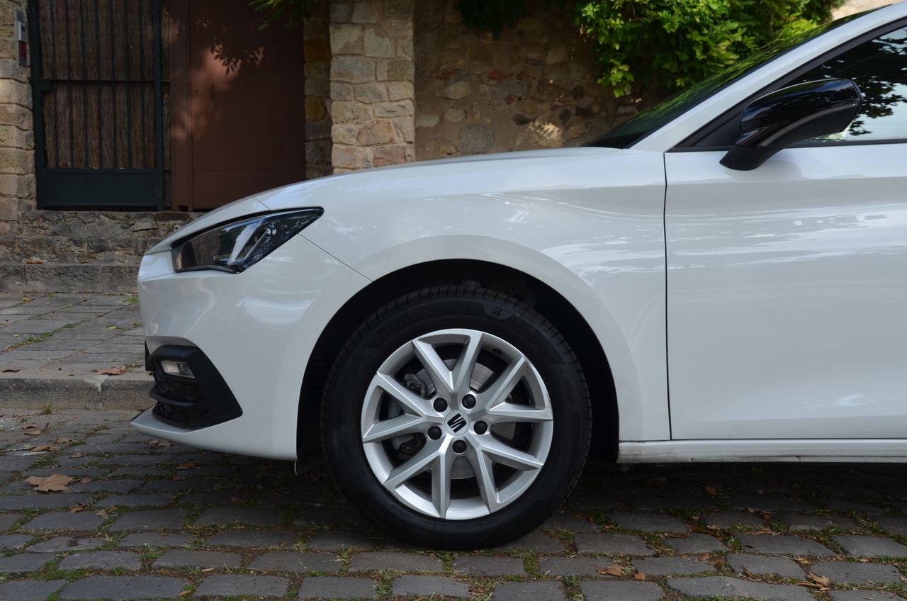 Seat Leon STYLE GO 2.0 TDI 115CV MT6 SISTEMA DE NAVEGACIÓN HIGH  - Foto 26