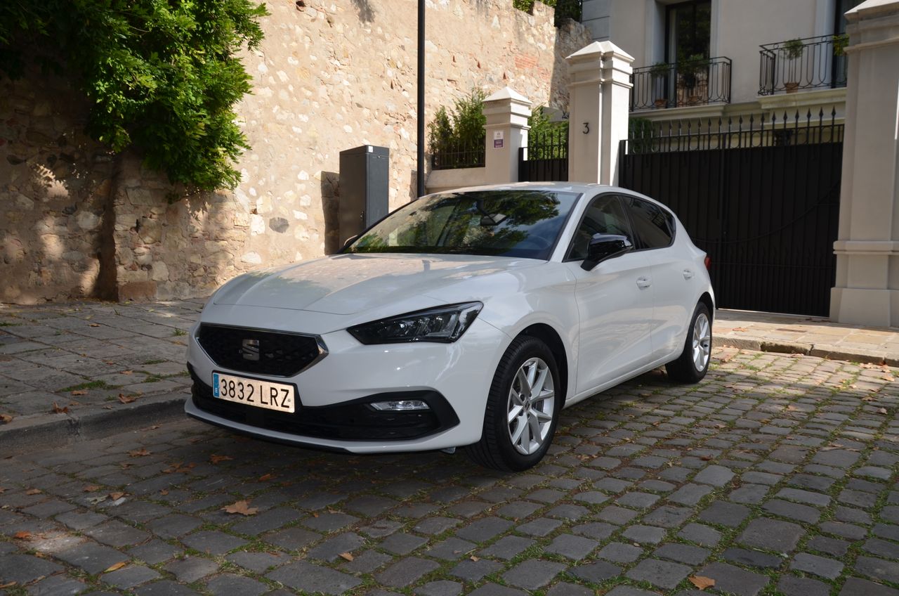 Seat Leon STYLE GO 2.0 TDI 115CV MT6 SISTEMA DE NAVEGACIÓN HIGH  - Foto 32