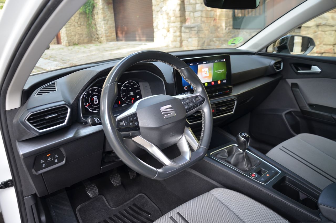 Seat Leon STYLE GO 2.0 TDI 115CV MT6 SISTEMA DE NAVEGACIÓN HIGH  - Foto 25