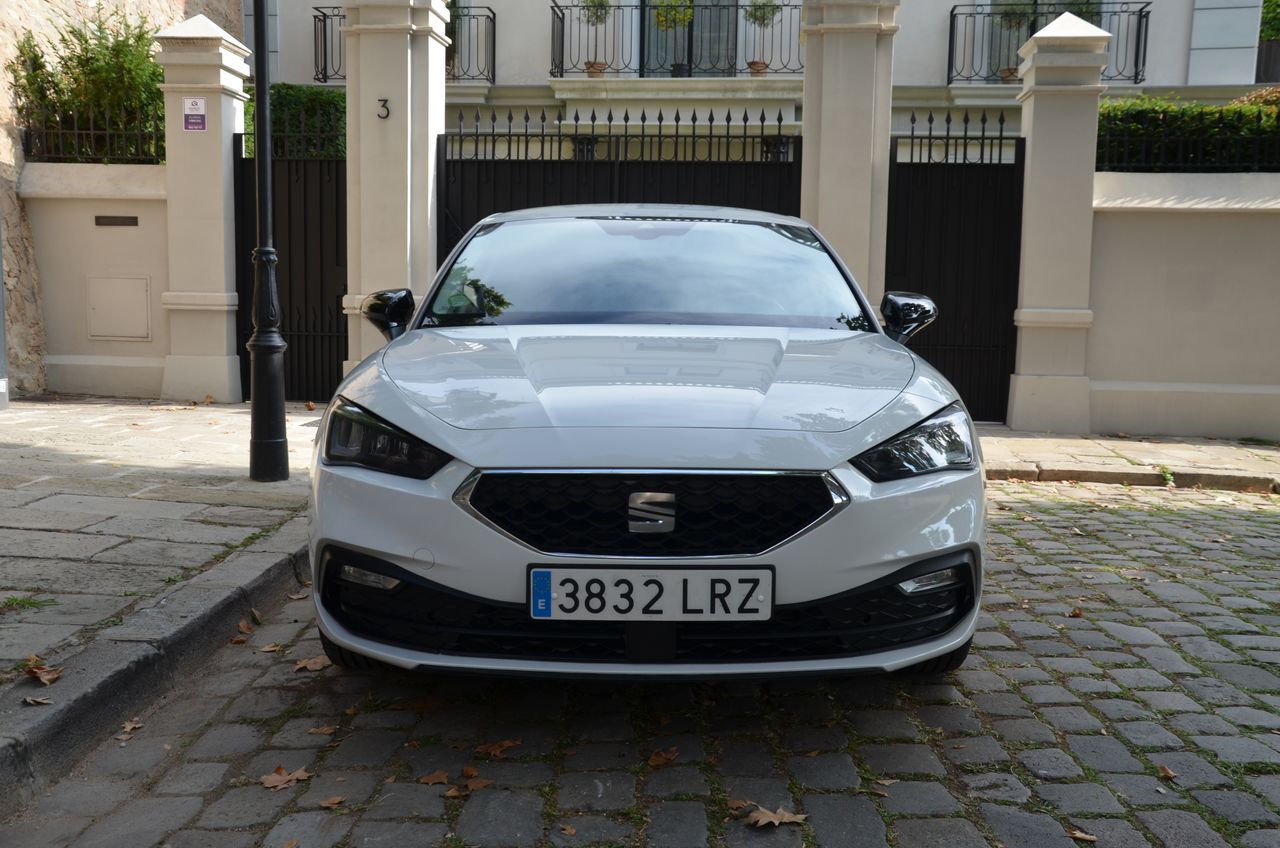 Seat Leon STYLE GO 2.0 TDI 115CV MT6 SISTEMA DE NAVEGACIÓN HIGH  - Foto 28