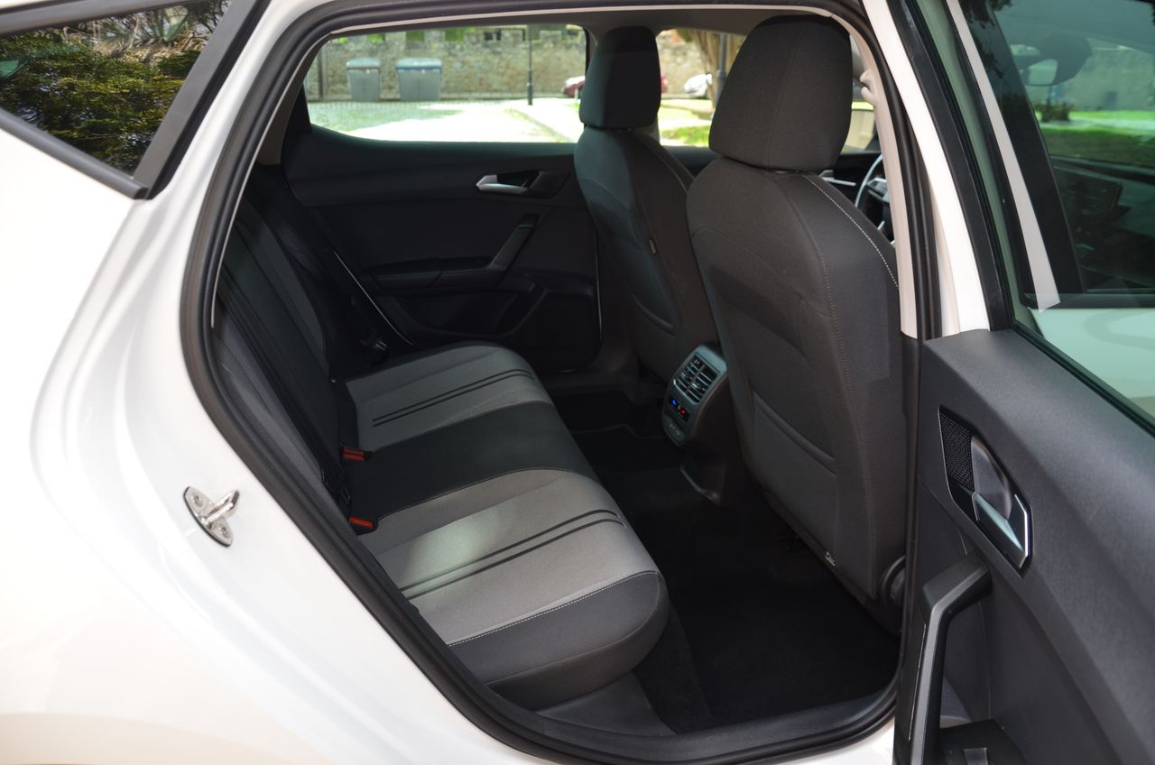 Seat Leon STYLE GO 2.0 TDI 115CV MT6 SISTEMA DE NAVEGACIÓN HIGH  - Foto 43