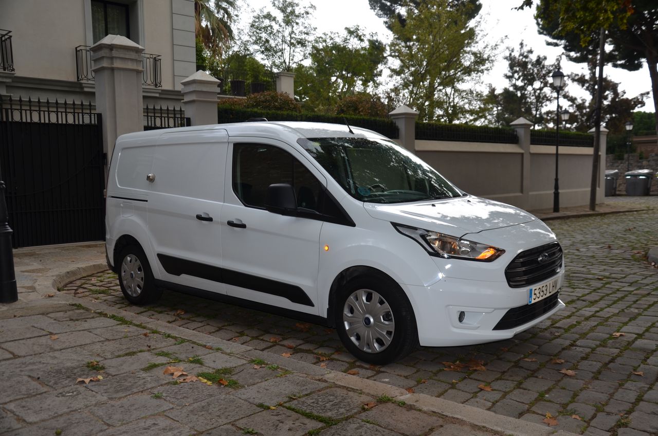 Ford Transit Connect FURGÓN 240 L2 TREND 1,5 ECOBLUE 100CV EXTRALARGA SUELO REFORZADO ( BOMBINES DE CERRAJERÍAS ANTIRROBO )  - Foto 47