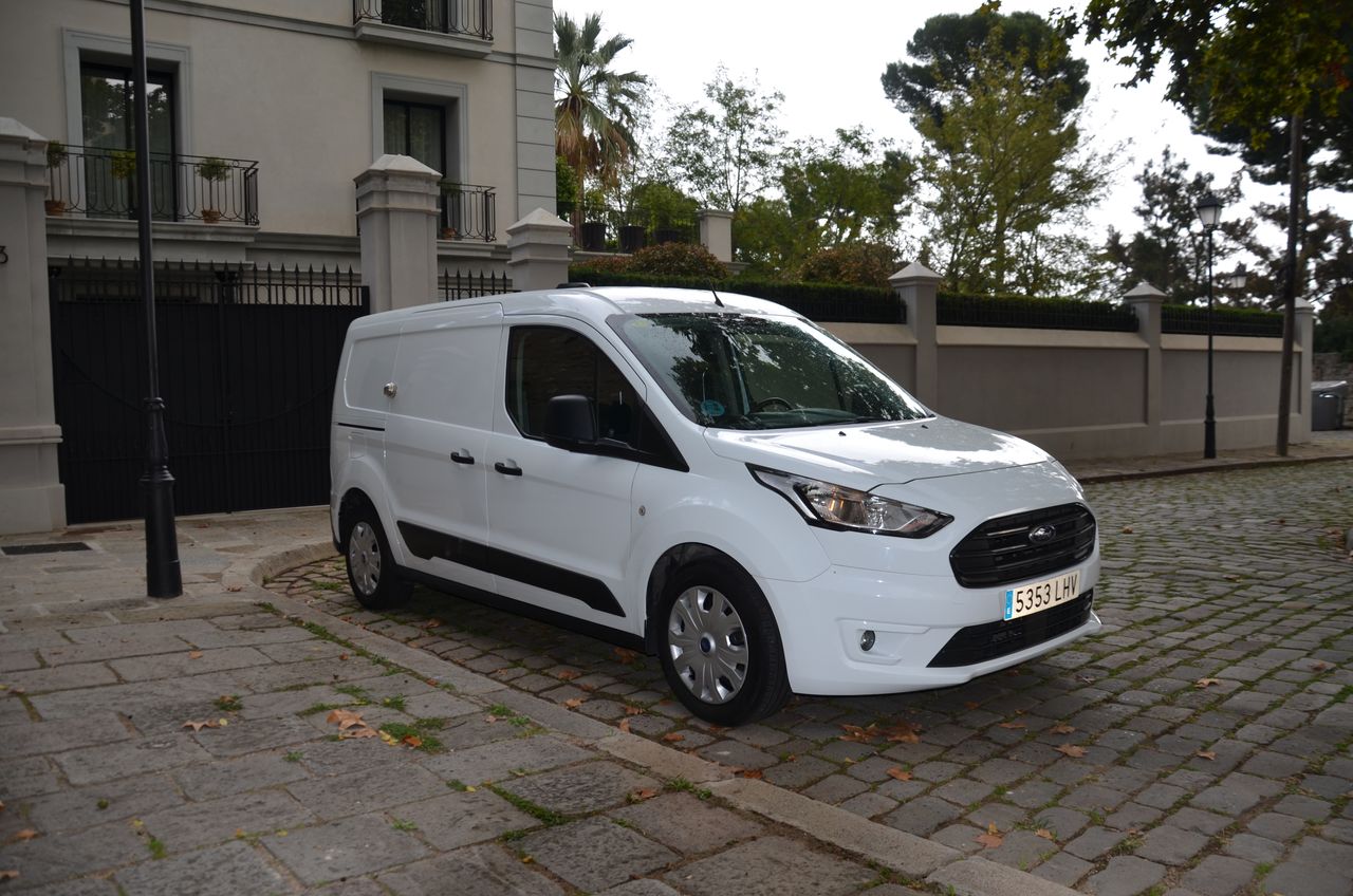 Ford Transit Connect FURGÓN 240 L2 TREND 1,5 ECOBLUE 100CV EXTRALARGA SUELO REFORZADO ( BOMBINES DE CERRAJERÍAS ANTIRROBO )  - Foto 25