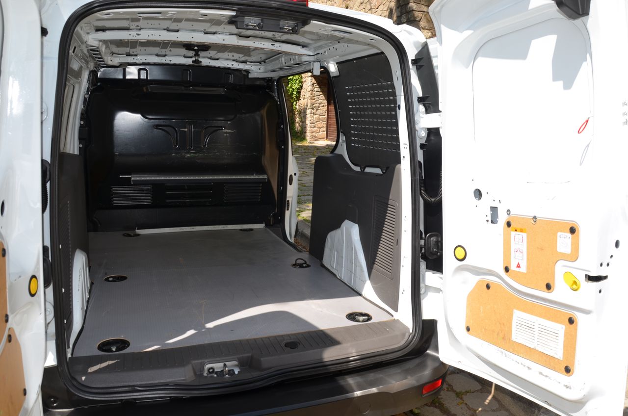 Ford Transit Connect FURGÓN 240 L2 TREND 1,5 ECOBLUE 100CV EXTRALARGA SUELO REFORZADO ( BOMBINES DE CERRAJERÍAS ANTIRROBO )  - Foto 13