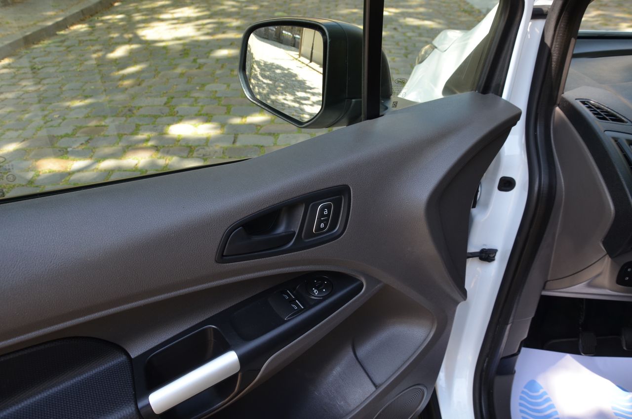 Ford Transit Connect FURGÓN 240 L2 TREND 1,5 ECOBLUE 100CV EXTRALARGA SUELO REFORZADO ( BOMBINES DE CERRAJERÍAS ANTIRROBO )  - Foto 3