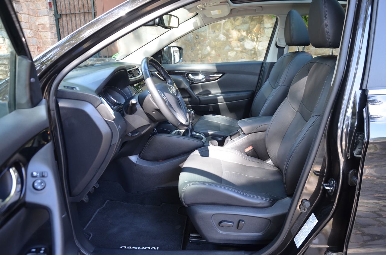 Nissan Qashqai 1.6DCI 4X4 -I TEKNA PREMIUM + PIEL FULL OPCIÓN... - Foto 5