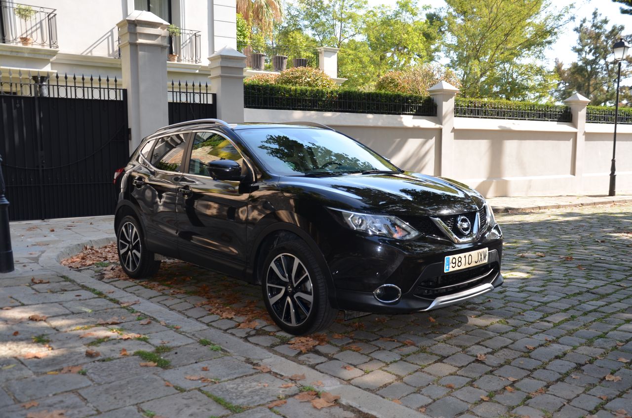 Nissan Qashqai 1.6DCI 4X4 -I TEKNA PREMIUM + PIEL FULL OPCIÓN... - Foto 54