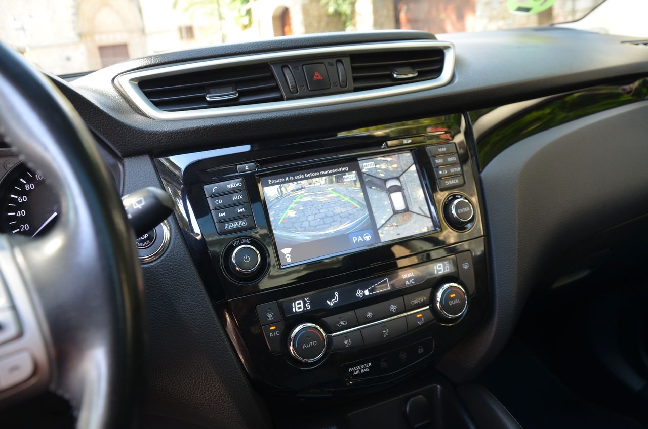 Nissan Qashqai 1.6DCI 4X4 -I TEKNA PREMIUM + PIEL FULL OPCIÓN... - Foto 40