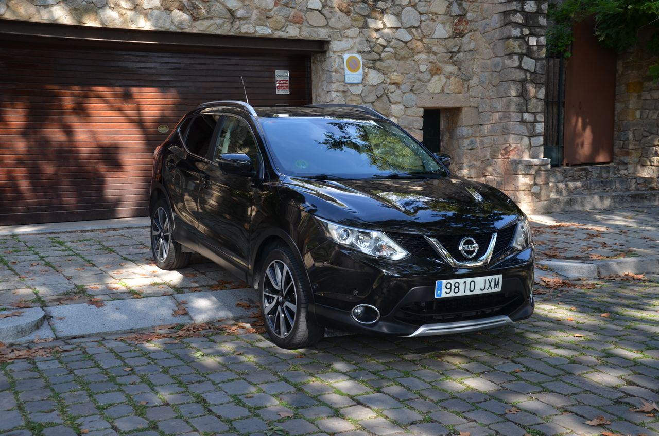 Nissan Qashqai 1.6DCI 4X4 -I TEKNA PREMIUM + PIEL FULL OPCIÓN... - Foto 17