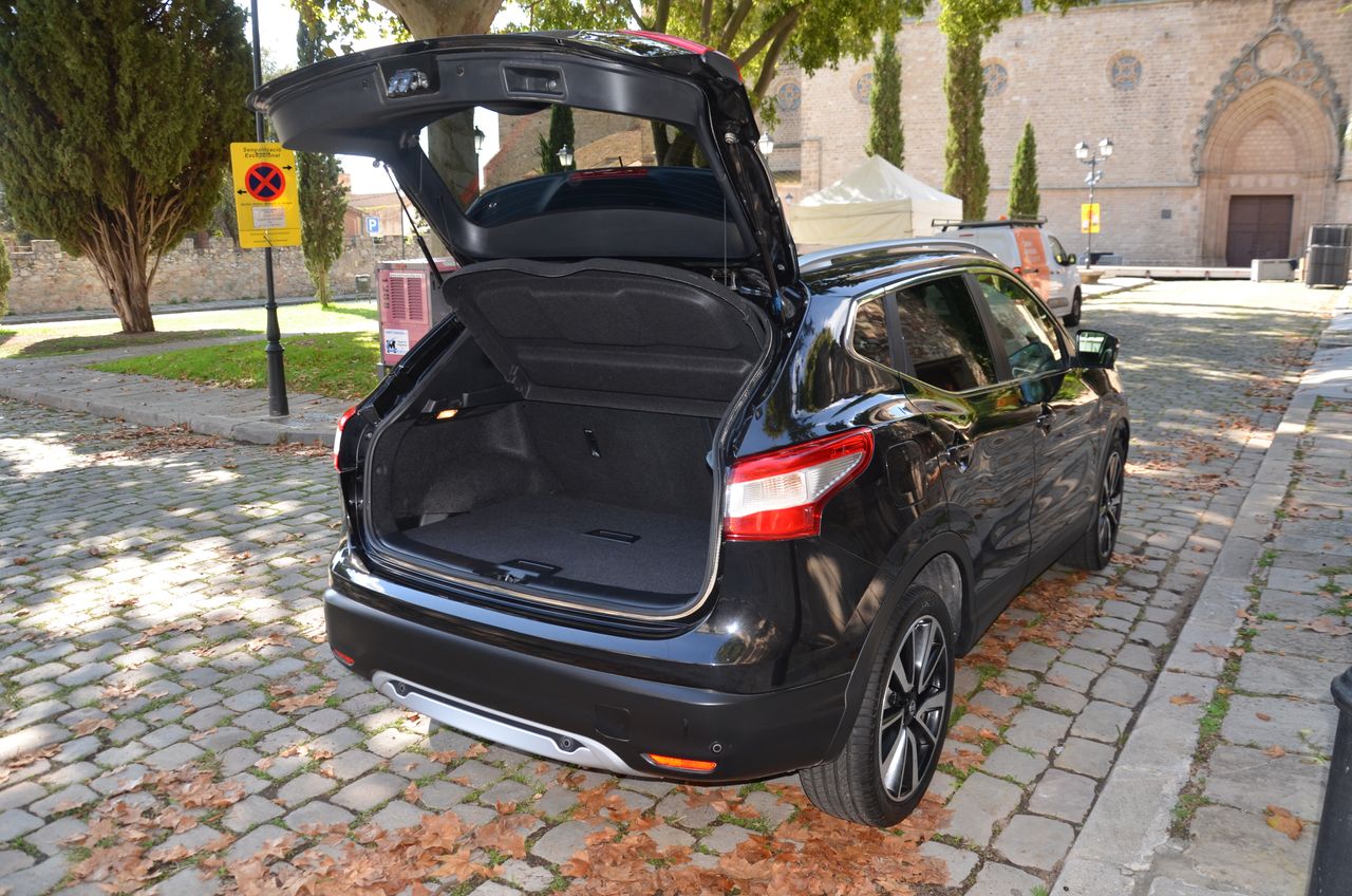 Nissan Qashqai 1.6DCI 4X4 -I TEKNA PREMIUM + PIEL FULL OPCIÓN... - Foto 48