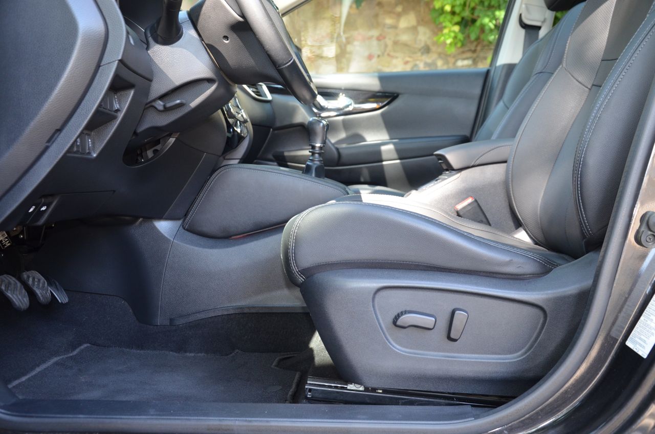 Nissan Qashqai 1.6DCI 4X4 -I TEKNA PREMIUM + PIEL FULL OPCIÓN... - Foto 6