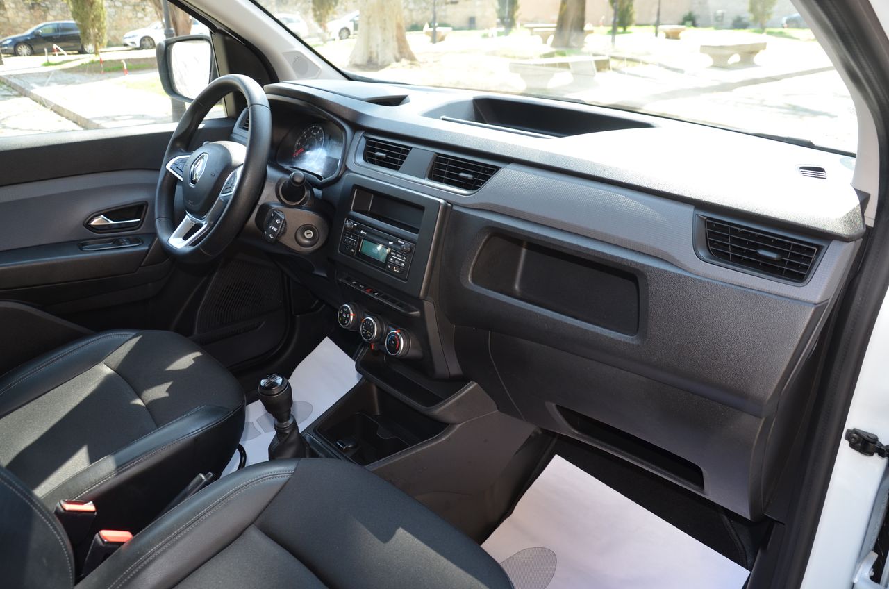 Renault Express CONFORT 1.5 BlueDci 70KW ( 95CV ) FURGÓN  / CERRADURAS ANTIRROBO  - Foto 6