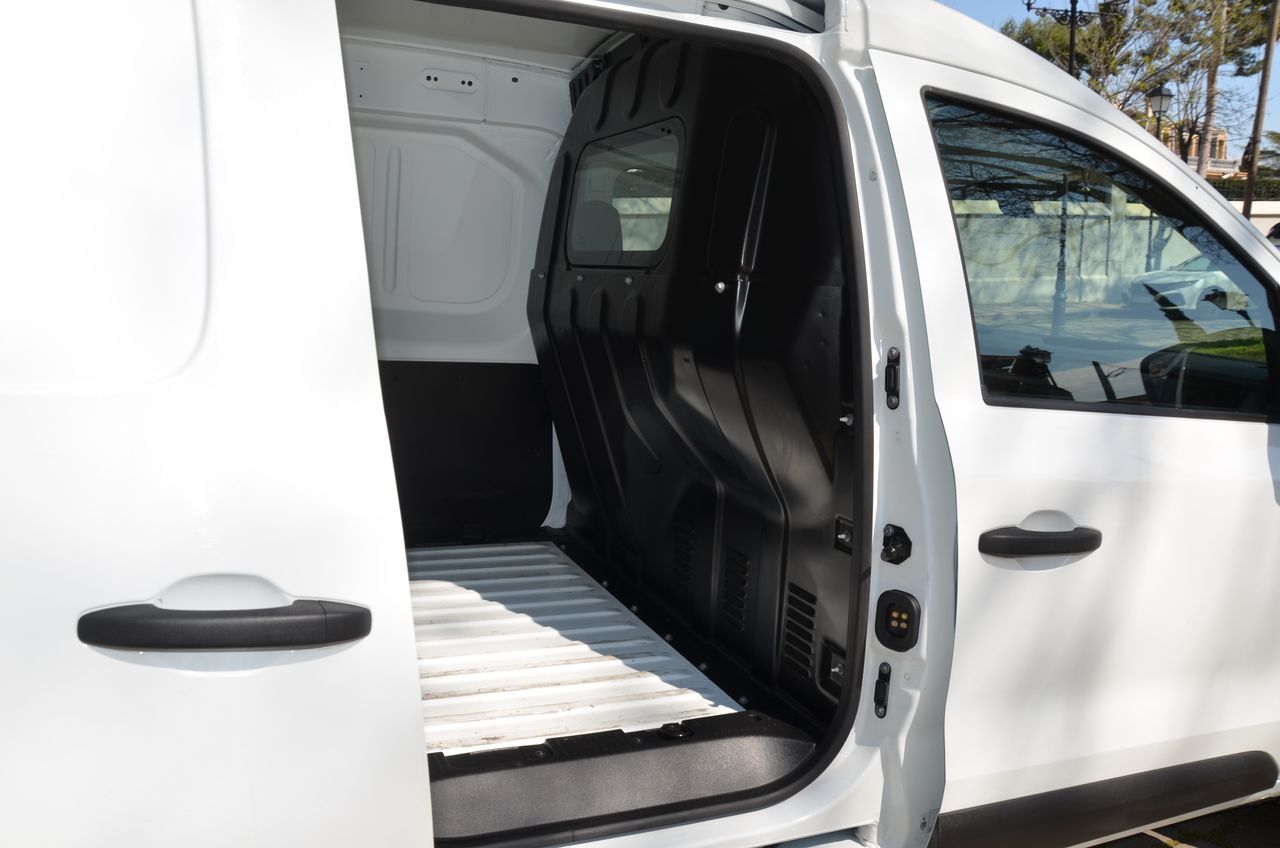 Renault Express CONFORT 1.5 BlueDci 70KW ( 95CV ) FURGÓN  / CERRADURAS ANTIRROBO  - Foto 11