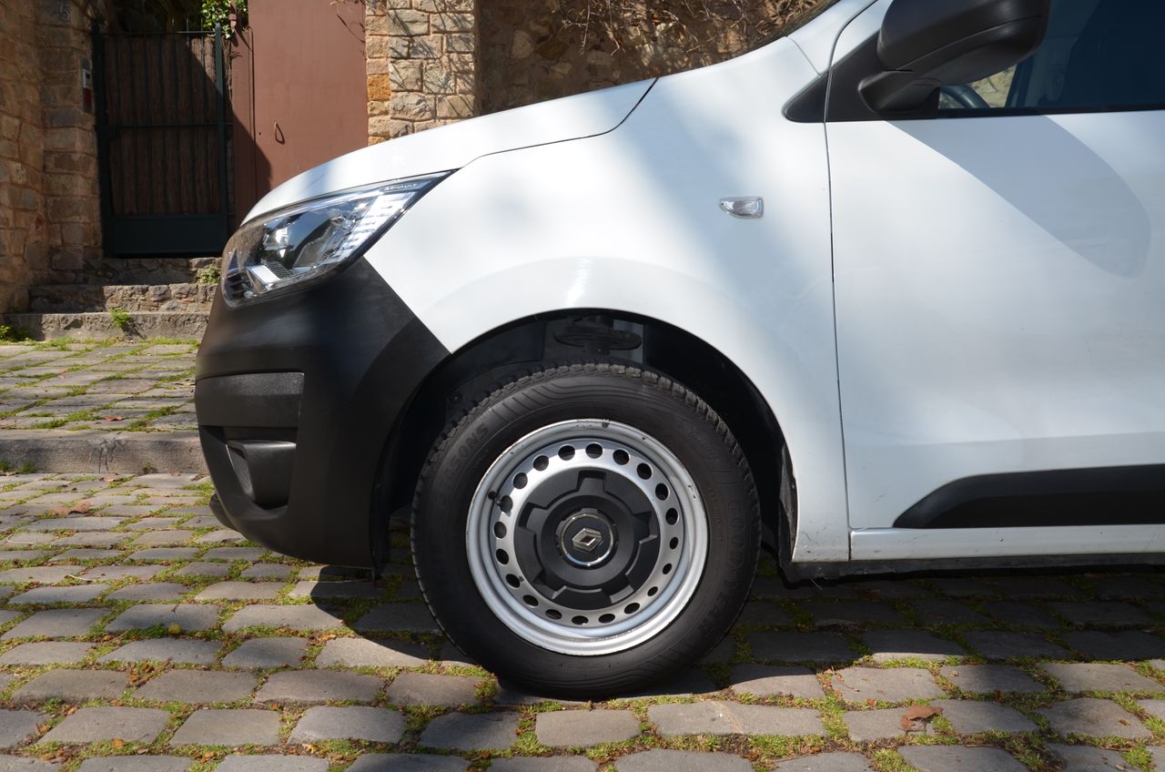 Renault Express CONFORT 1.5 BlueDci 70KW ( 95CV ) FURGÓN  / CERRADURAS ANTIRROBO  - Foto 24