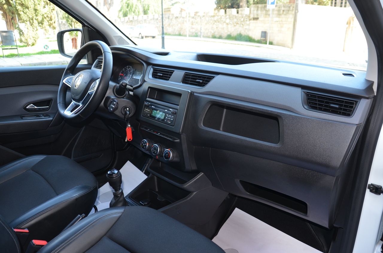 Renault Express CONFORT 1.5 BlueDci 70KW ( 95CV ) FURGÓN  / CERRADURAS ANTIRROBO  - Foto 27