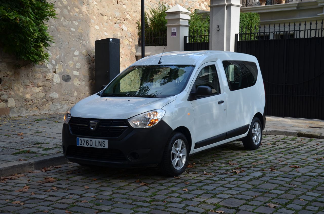 Dacia Dokker ESSENTIAL 1.5 Blue dCi 95 CV../ KOMBI 5P  - Foto 18