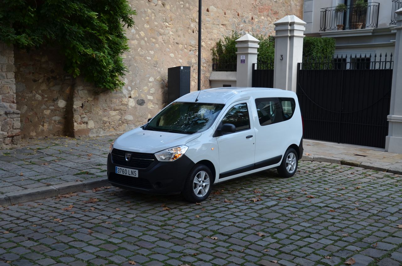 Dacia Dokker ESSENTIAL 1.5 Blue dCi 95 CV../ KOMBI 5P  - Foto 14