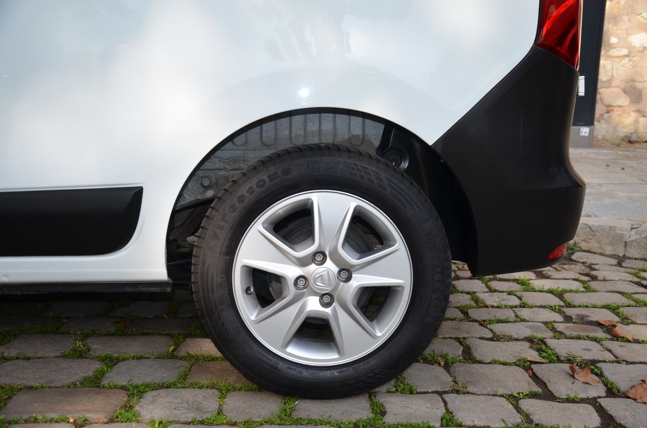 Dacia Dokker ESSENTIAL 1.5 Blue dCi 95 CV../ KOMBI 5P  - Foto 29