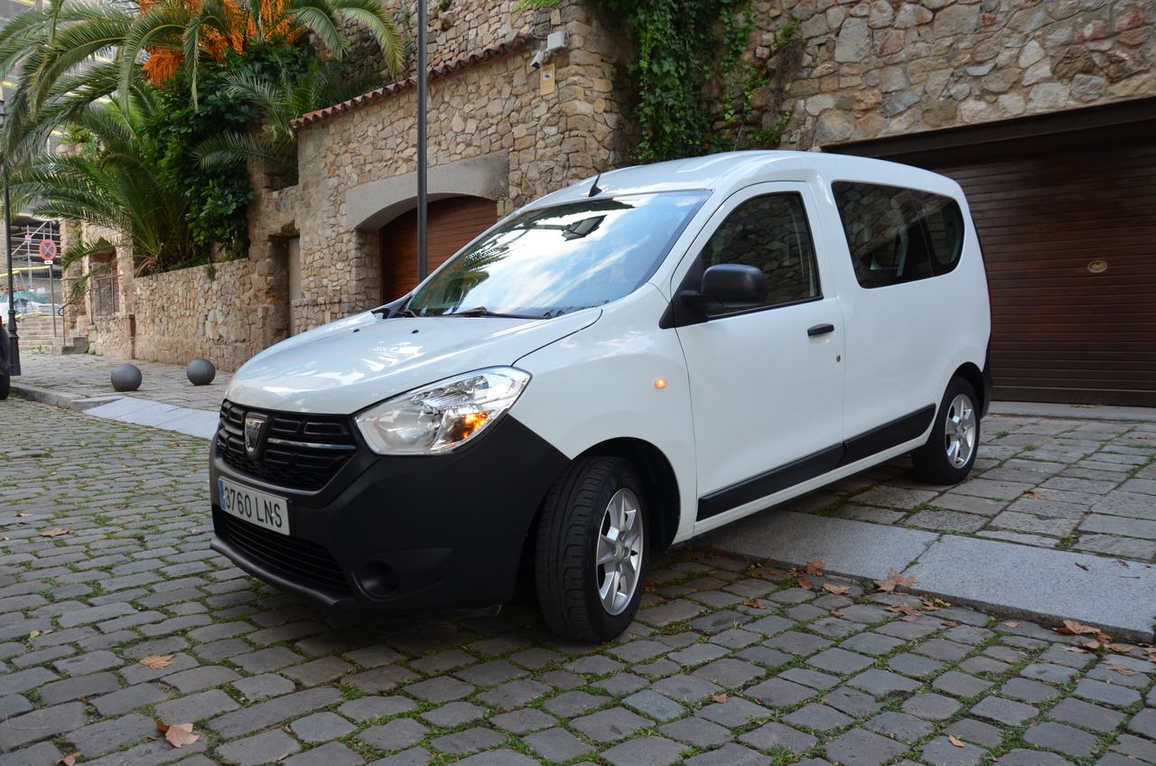 Dacia Dokker ESSENTIAL 1.5 Blue dCi 95 CV../ KOMBI 5P  - Foto 6