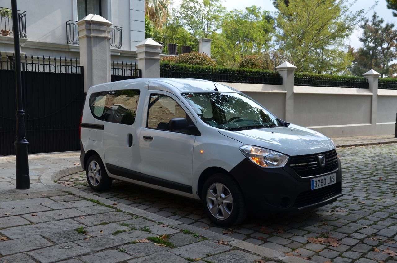 Dacia Dokker ESSENTIAL 1.5 Blue dCi 95 CV../ KOMBI 5P  - Foto 21