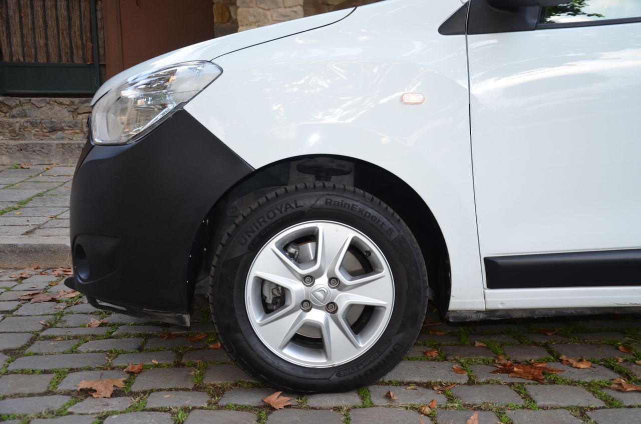 Dacia Dokker ESSENTIAL 1.5 Blue dCi 95 CV../ KOMBI 5P  - Foto 13