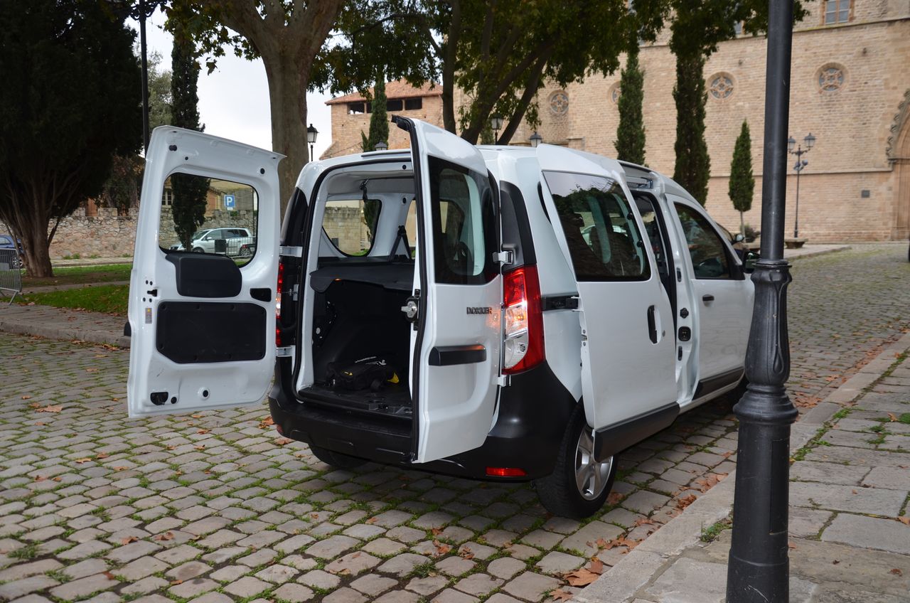 Dacia Dokker ESSENTIAL 1.5 Blue dCi 95 CV../ KOMBI 5P  - Foto 51