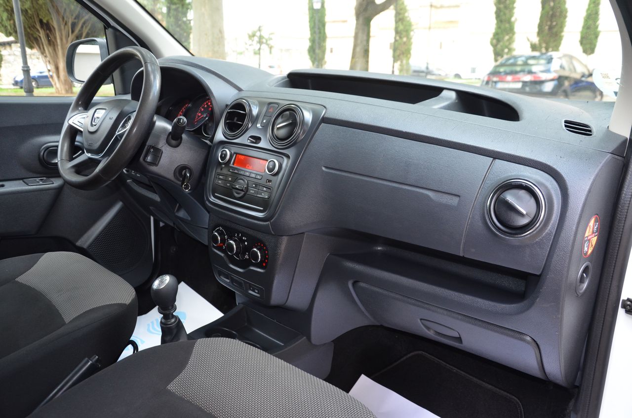 Dacia Dokker ESSENTIAL 1.5 Blue dCi 95 CV../ KOMBI 5P  - Foto 40
