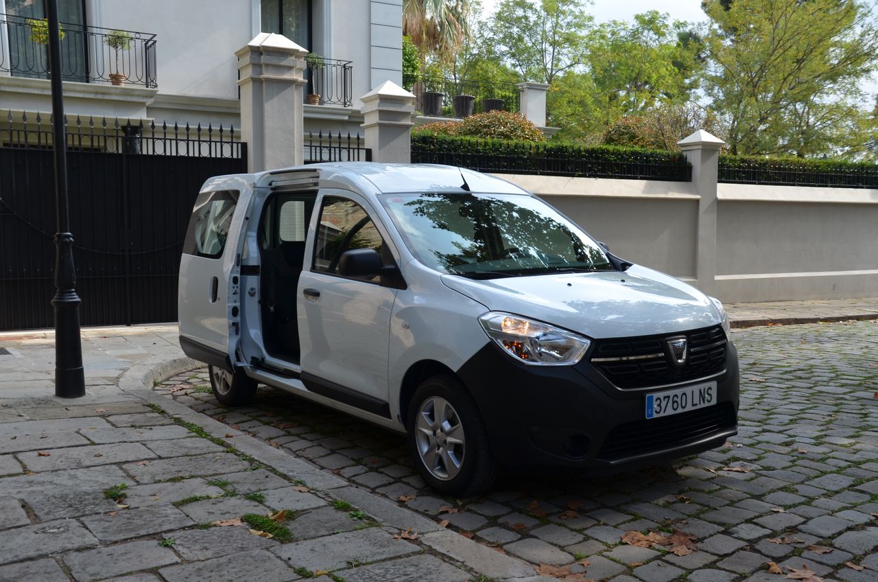 Dacia Dokker ESSENTIAL 1.5 Blue dCi 95 CV../ KOMBI 5P  - Foto 32