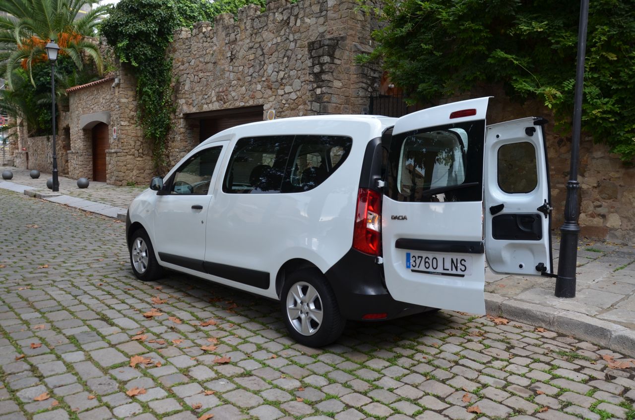 Dacia Dokker ESSENTIAL 1.5 Blue dCi 95 CV../ KOMBI 5P  - Foto 46