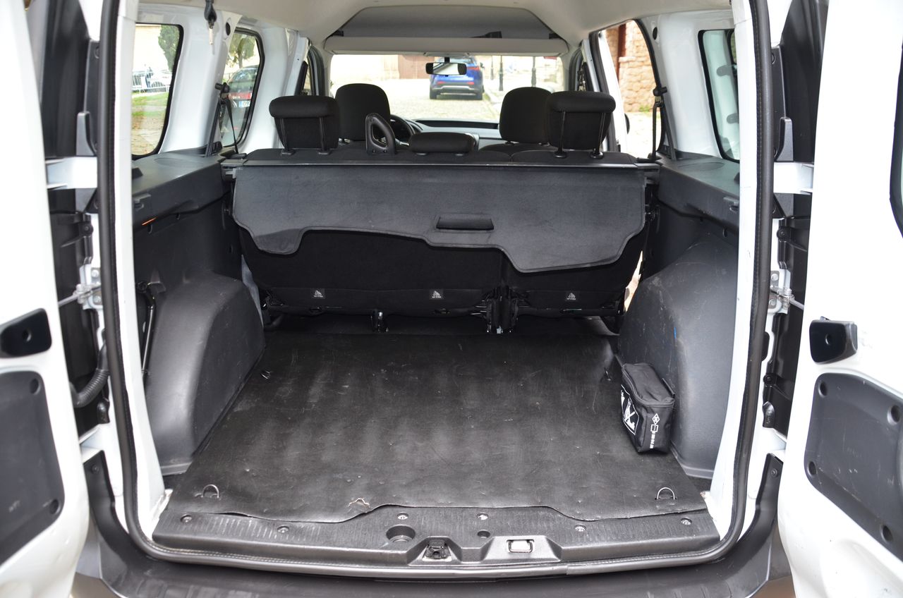 Dacia Dokker ESSENTIAL 1.5 Blue dCi 95 CV../ KOMBI 5P  - Foto 48