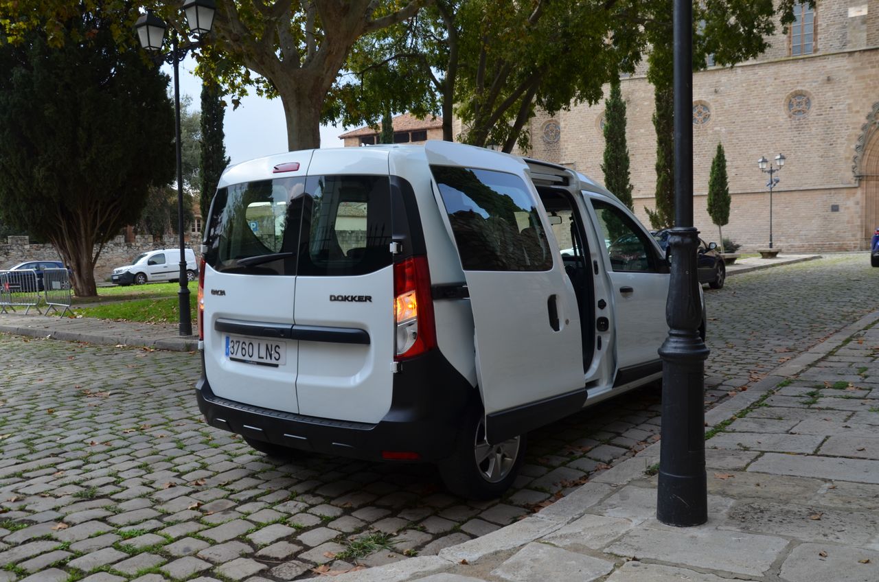 Dacia Dokker ESSENTIAL 1.5 Blue dCi 95 CV../ KOMBI 5P  - Foto 20